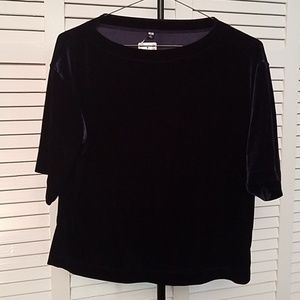 NWT Uniqlo velour top